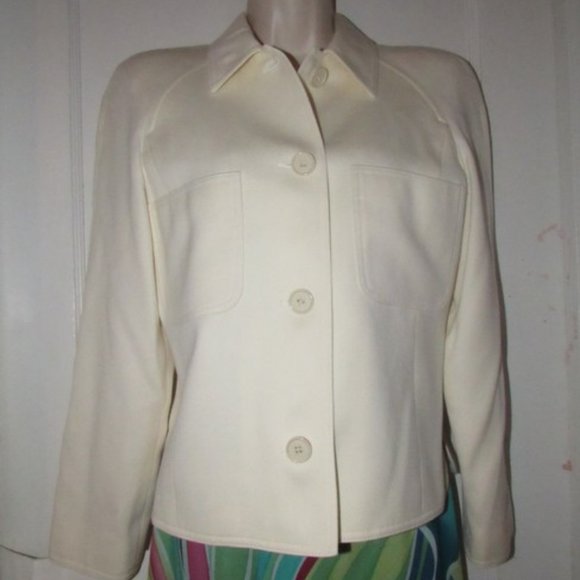 Valentino Jackets & Blazers - Fabulous Valentino Structured Winter White Cropped